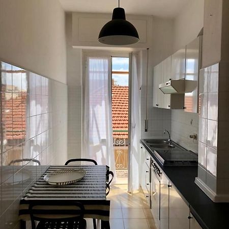Al 10 Apartment Леванто Екстериор снимка