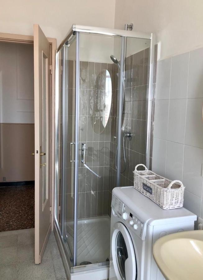 Al 10 Apartment Леванто Екстериор снимка
