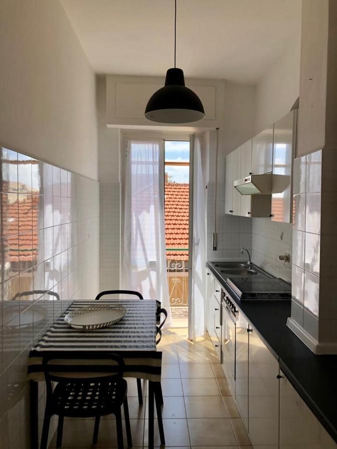 Al 10 Apartment Леванто Екстериор снимка